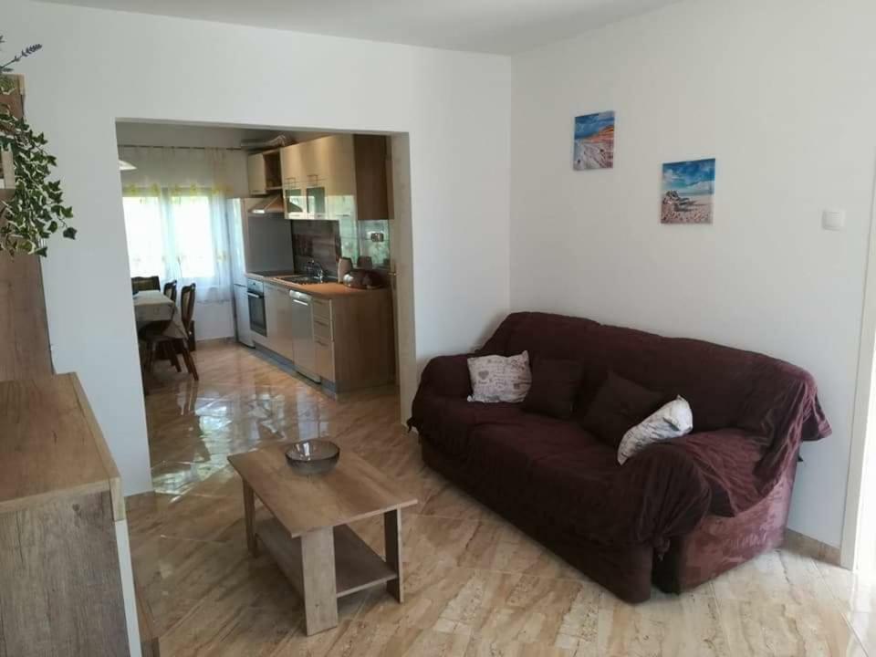 Apartman Nina Турань Экстерьер фото